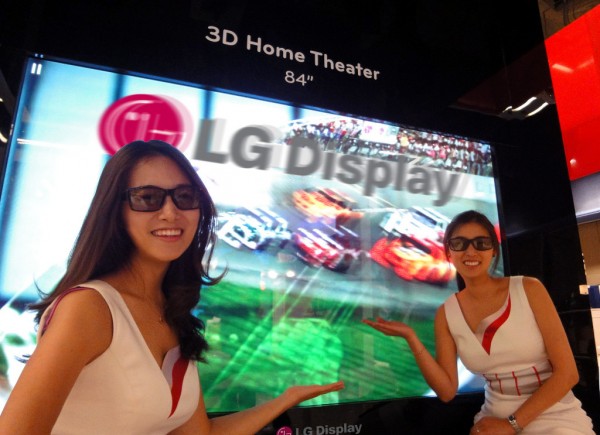 LCD 3D panel LG s úhlopříčkou 84" (213 cm) a čtyřnásobným Full HD rozlišením 3840x2160 (UHD, Ultra High Definition)