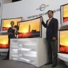Samsung následuje LG a útočí na Koreu zahnutými OLED televizory