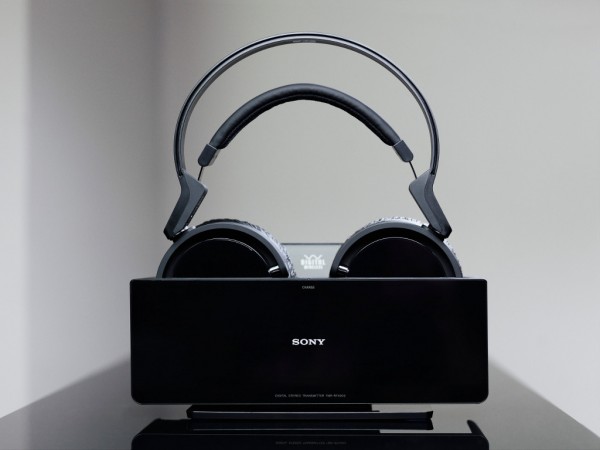 Bezdrátová sluchátka Sony MDR-RF4000RK